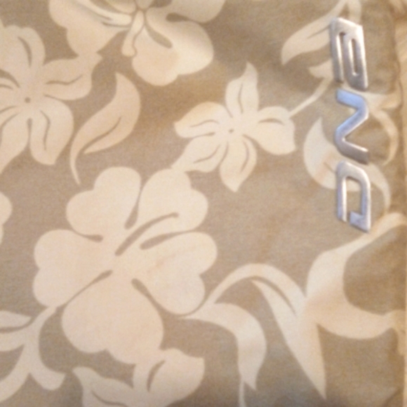 Descente Hawaiian Floral Snowpants Size 4 - Picture 10 of 11